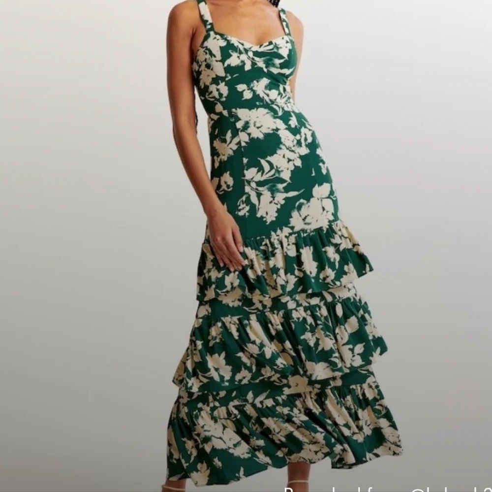 Abercrombie & Fitch Green and White Ruffled Maxi Dress Size Small - Picture 11 of 11